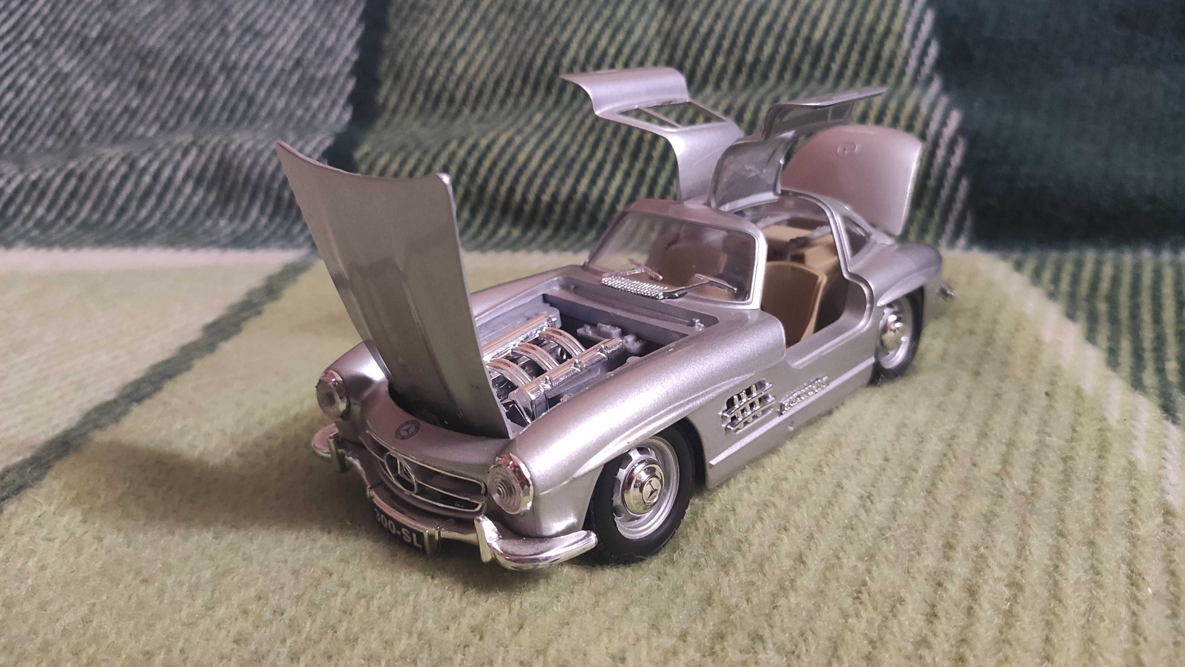 Модель авто 1.24 Mercedes-Benz 300SL Bburago