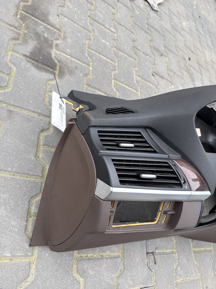 Deska konsola BMW X5 E70 06-10r.