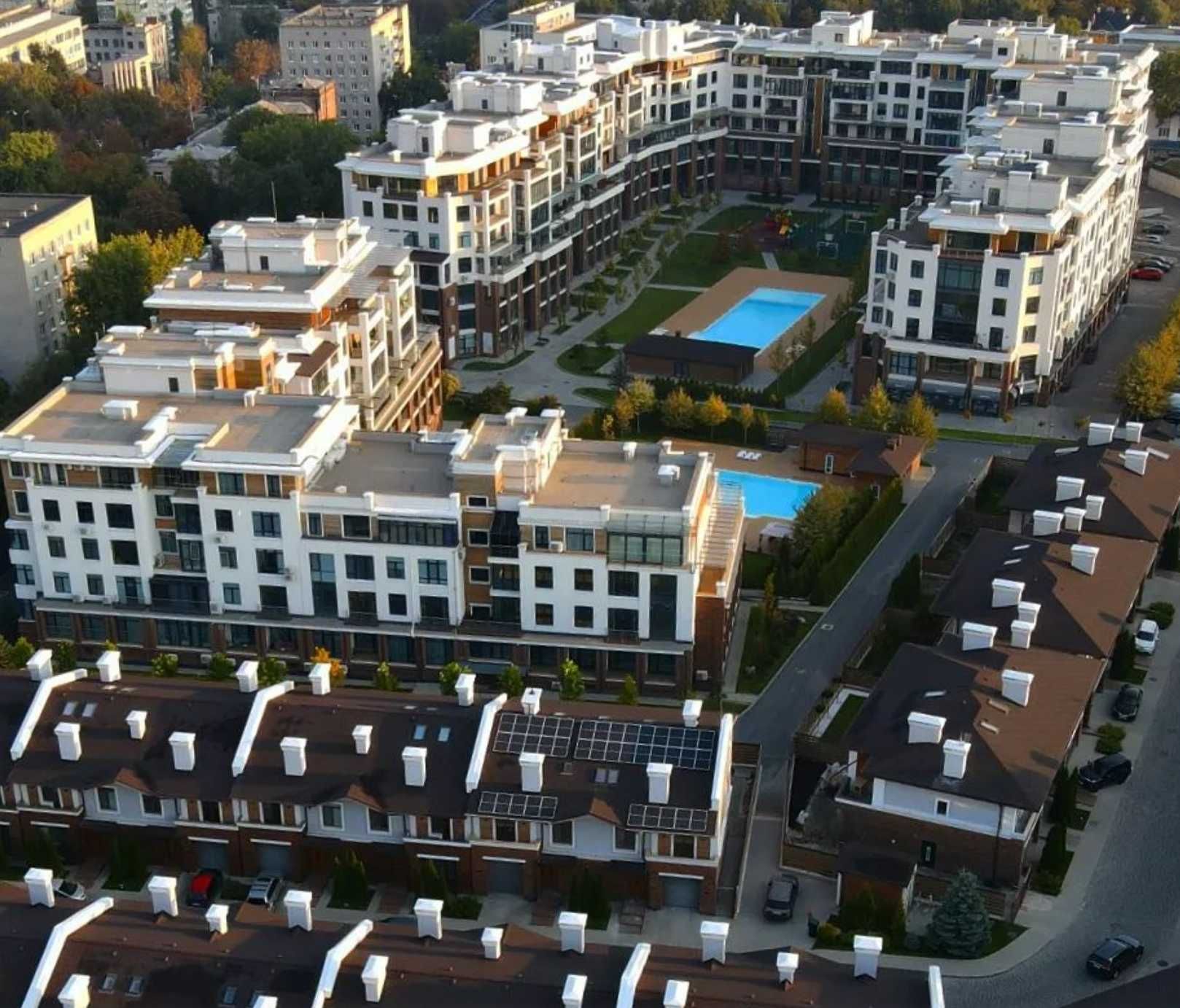 Продам 3х кімнатну квартиру ЖК Comfort City з власним басейном Центр