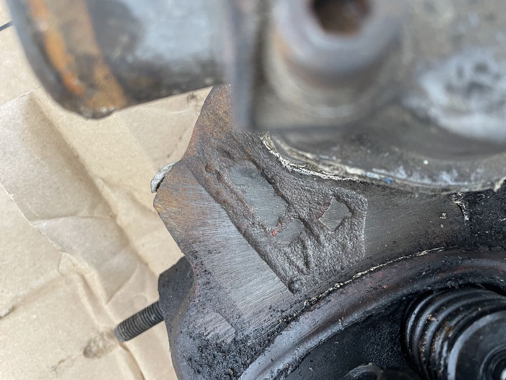 Cabeça de motor, bielas, cambota, pistões, árvore cames Mini Cooper Metro 1300 (carburação HF 44)
