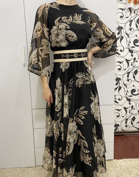 Продам нарядну сукню