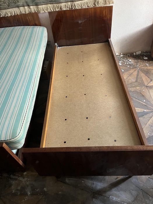 Ліжко односпальне