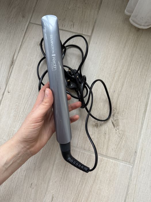 Випрамляч для волосся Remington (S8590)