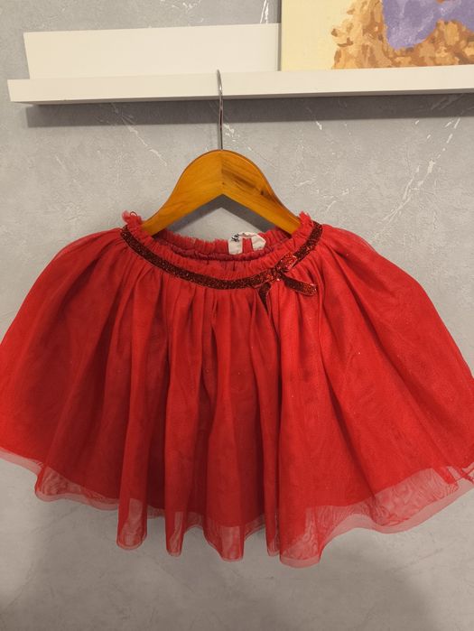 Tiulowa spódniczka. 128 cm