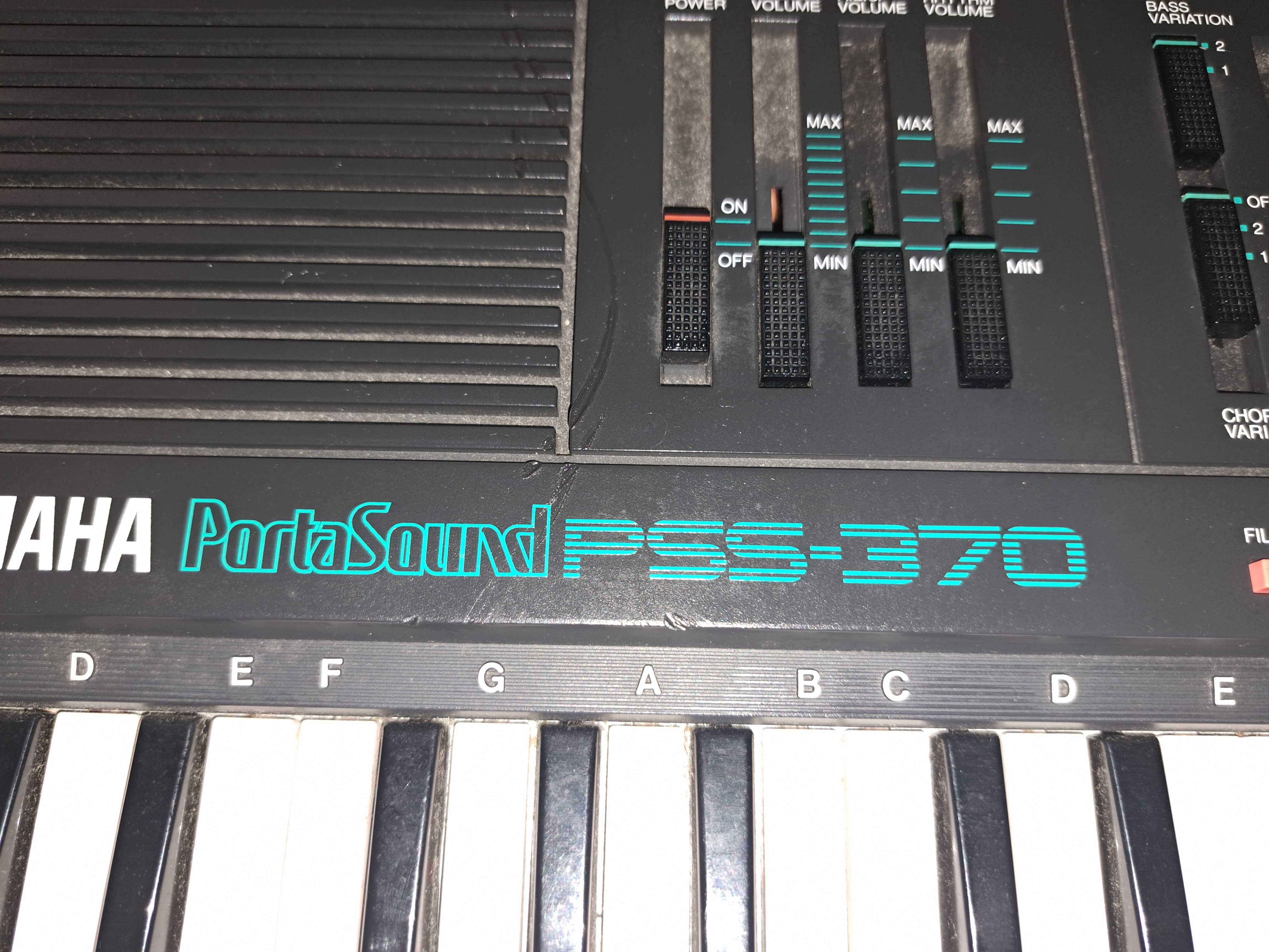 Vintage Yamaha PSS-370,  Music  Keyboard  Synthesizer 49 Keys