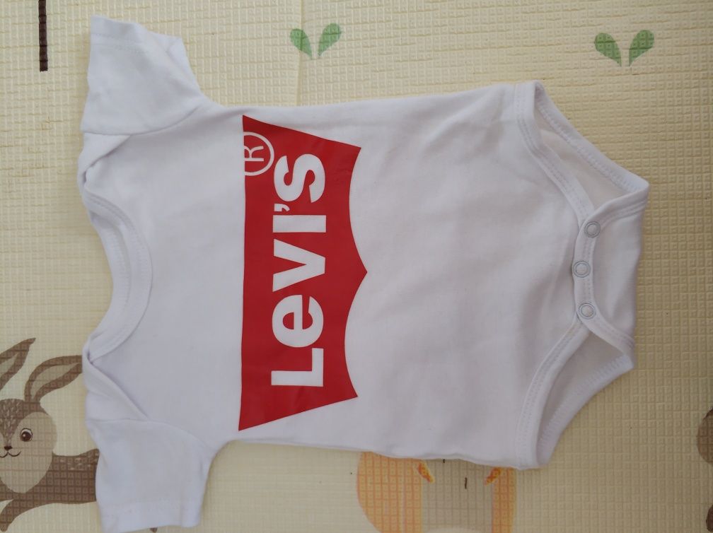 Body levis roz  74