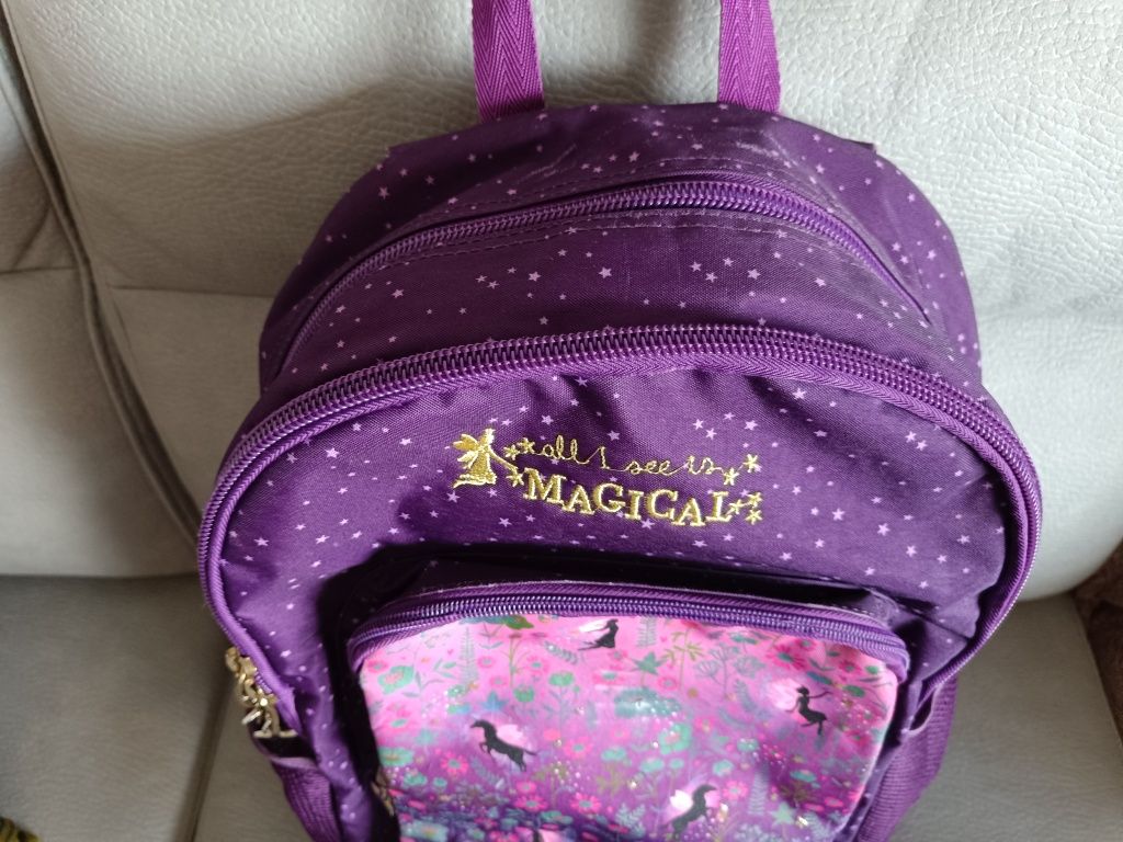 Mochila e porta lápis Busquets unicórnios