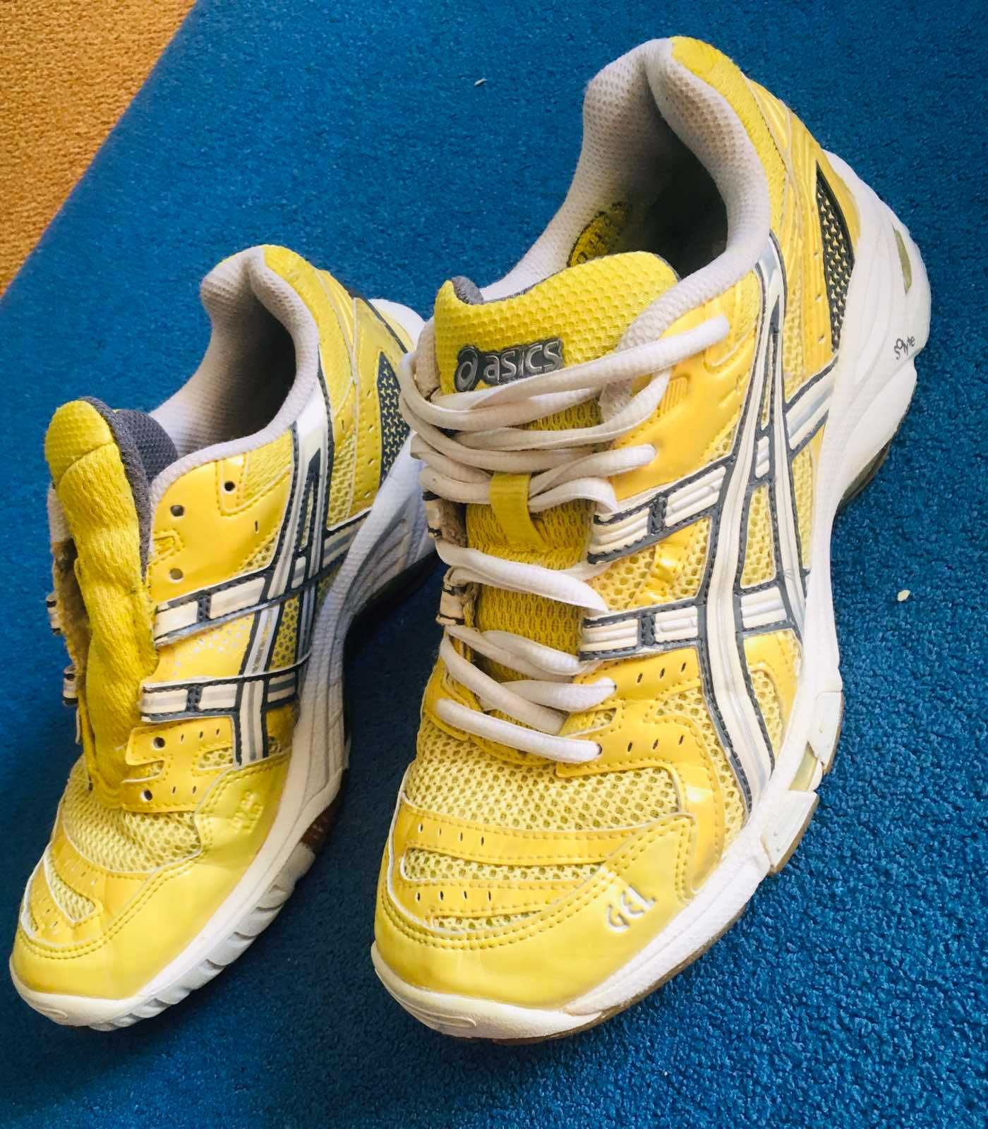 Asics волейбольние професиональние