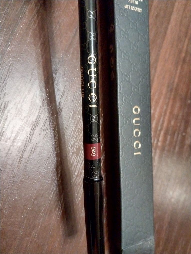 Олівці оригін. Gucci, Lancome, Givenchy...