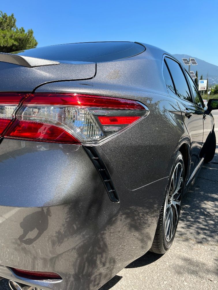 Toyota Camry 70 SE 2018