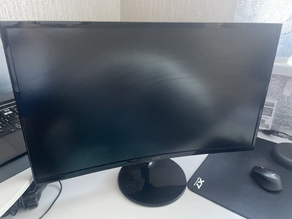 Монитор Samsung 27дюймов изогнутый 120грц