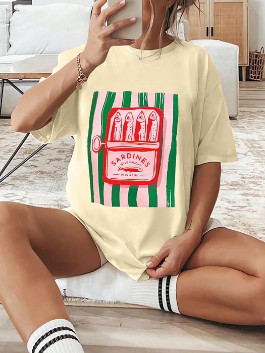 T-Shirt Luźny Z Printem Motyw Puszka Sardynek Beżowy Casual Shein M 38