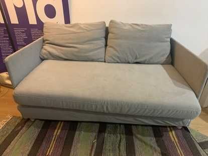 Sofá-cama de dois lugares