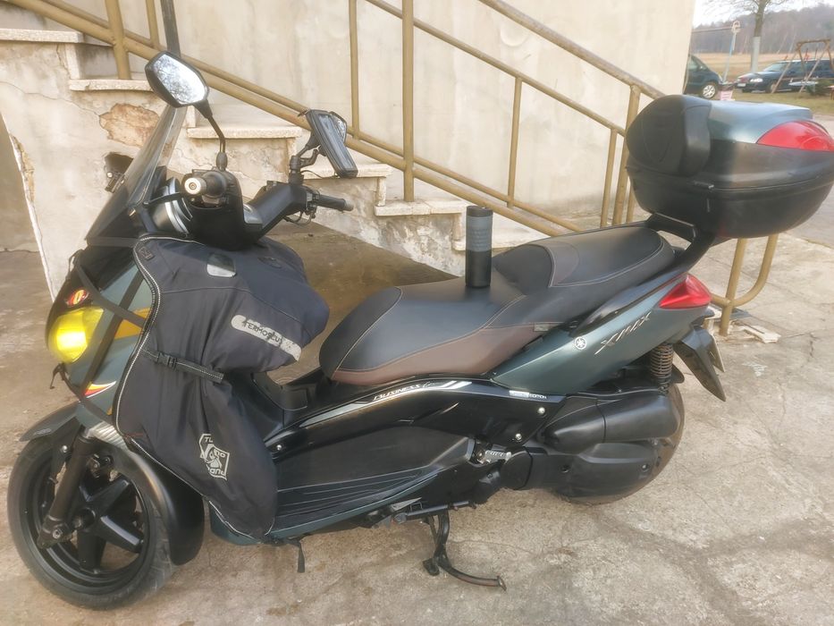 Yamaha x-max 125