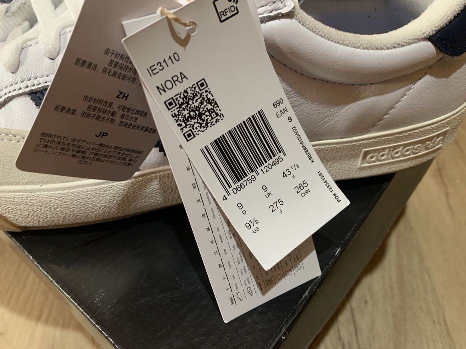 Adidas Nora (pro model da skater Nora Vasconcellos)