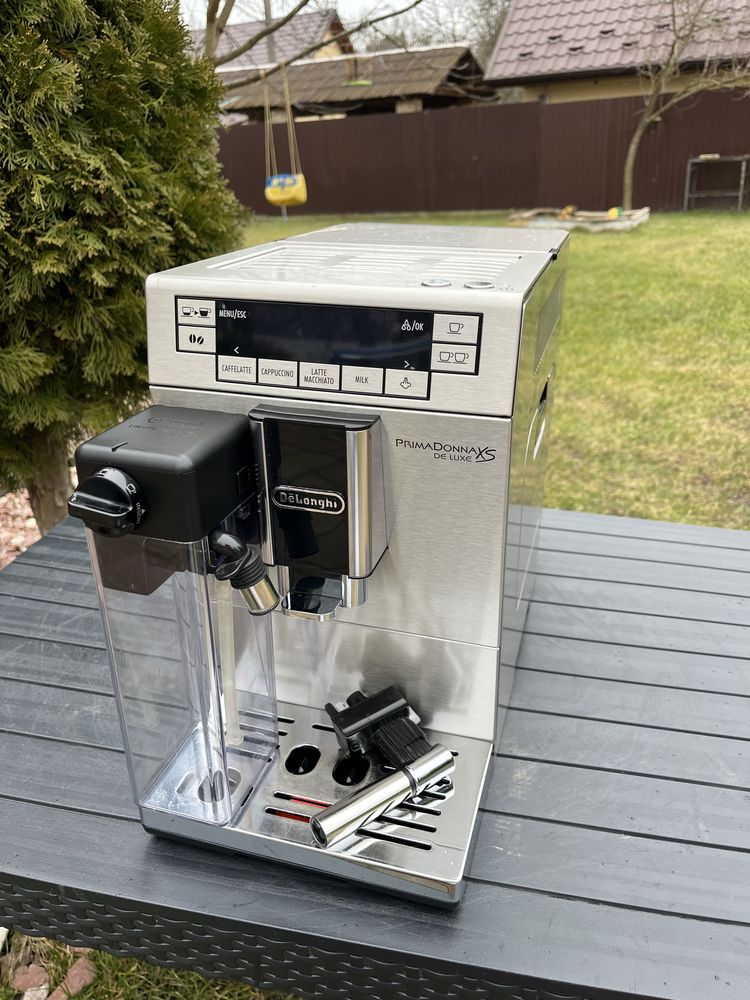 Кавоварка DeLonghi PrimaDonna XS DeLuxe з Німеччини