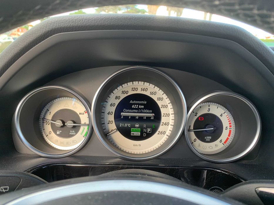 Mercedes-Benz E 300 Bluetec Hybrid Avantgarde