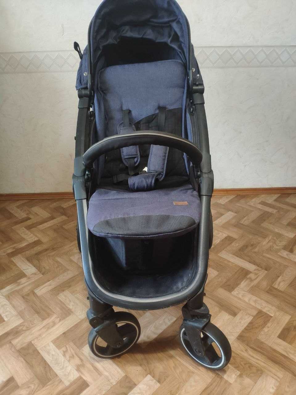 Продам коляску детскую в хорошем состоянии