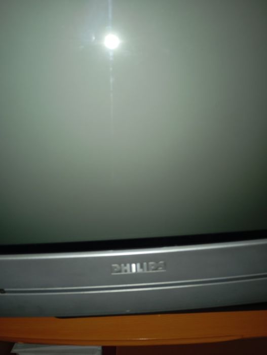 TV antiga mas funciona em perfeito estado