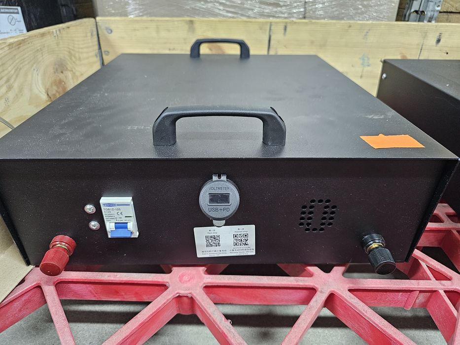 Комплект живлення гібридний інвертор 24в 3,0кВт і акумулятор 5кВт/год