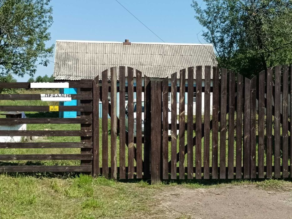 Продам домик у леса с.Соболивка,после ремонта,есть печь,3 фазы,колодец
