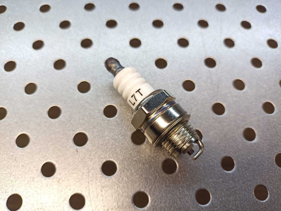 5 x Świeca zapłonowa L7T do kosy spalinowej świeca do podkaszarki piły