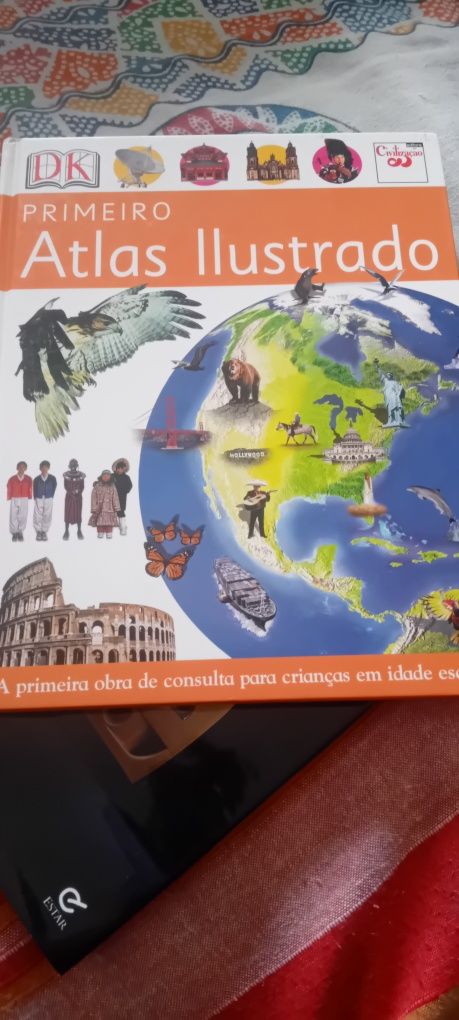 Vários Atlas ilustrados