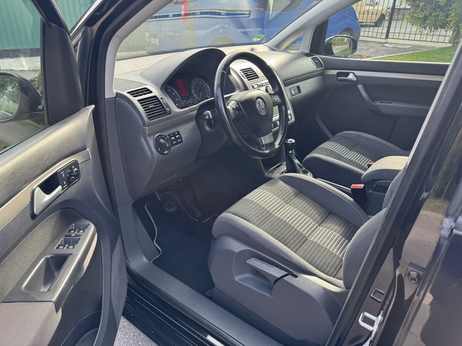 Volkswagen Touran 2009 р. 1,6mpi