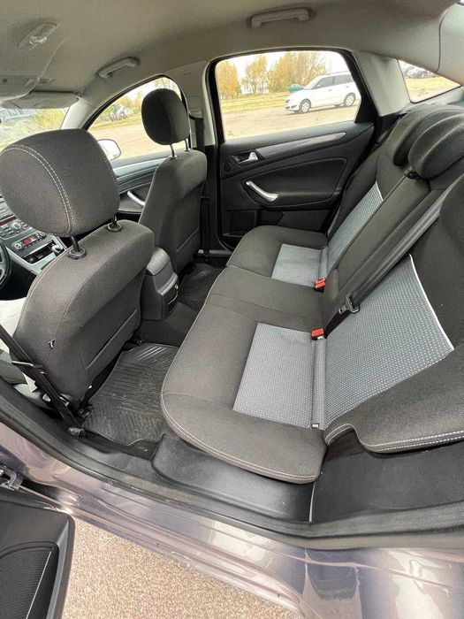 Продам Ford Mondeo 2012 1.6 бензин,механіка офіційний 155 тис пробіг