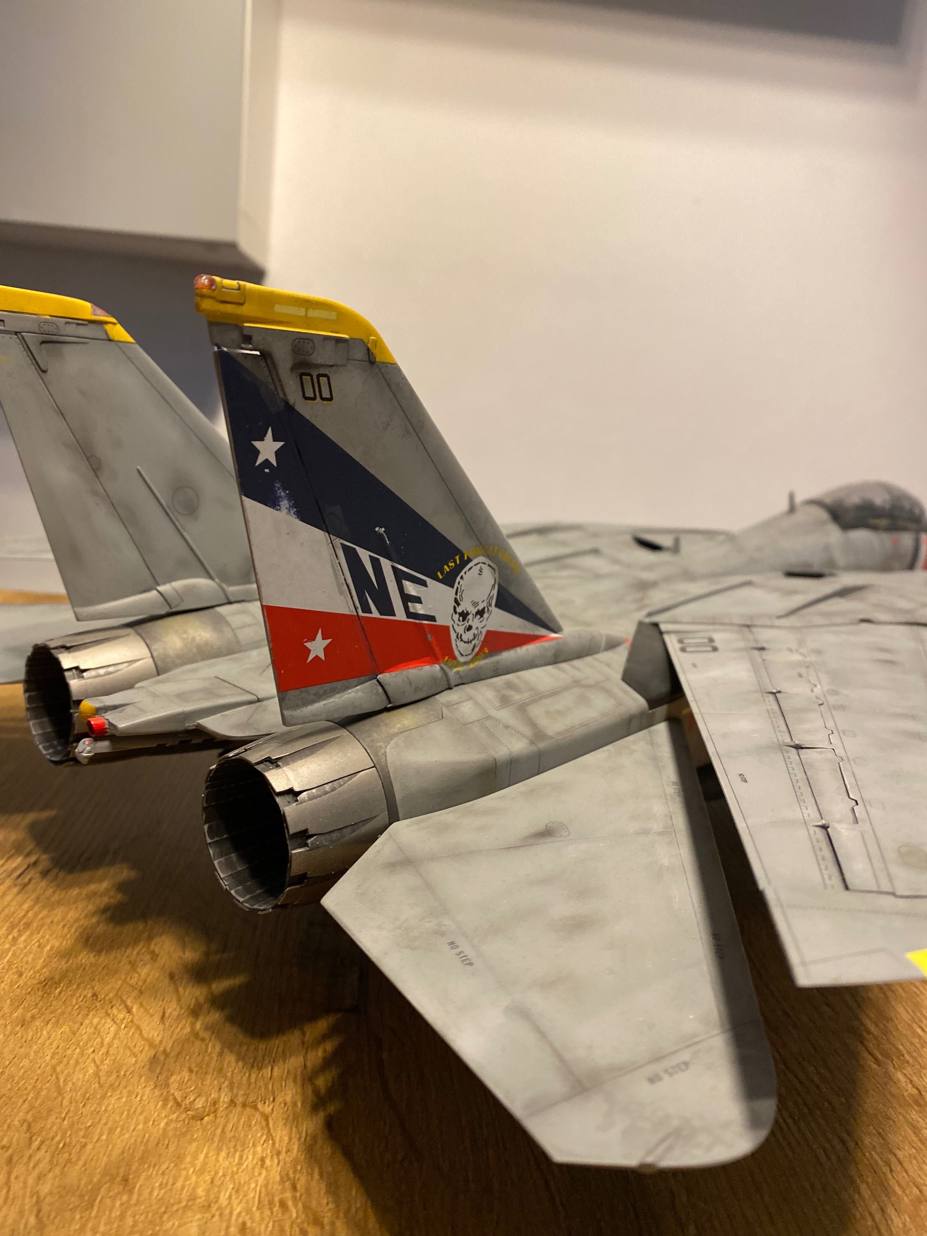 F-14 gotowy skala 1:32 wystawowy