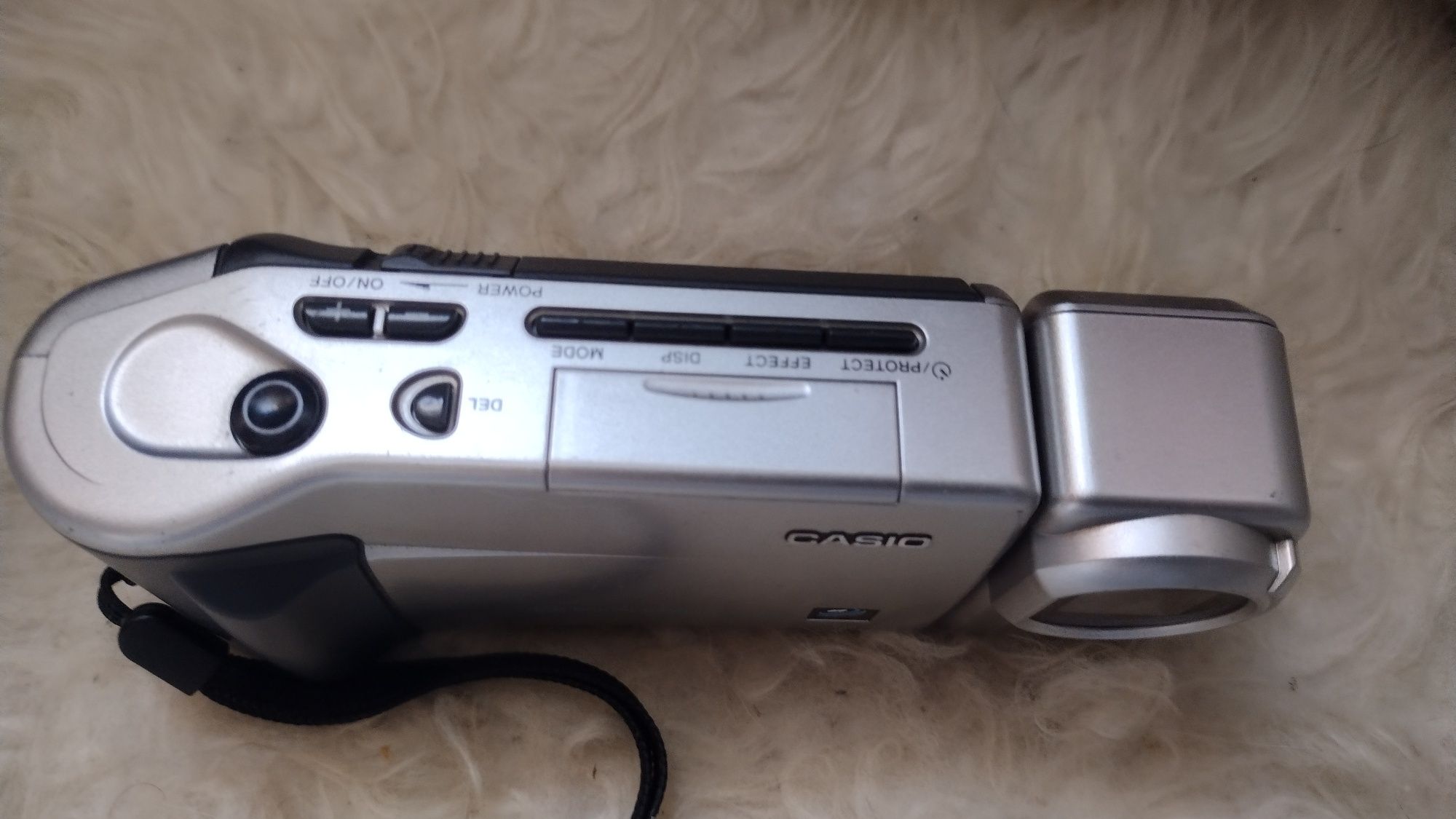 Casio LCD Digital Camera QV-300, fajny retro aparat cyfrowy
