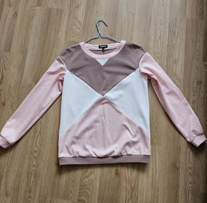 Костюм для вагітних і годуючих мам