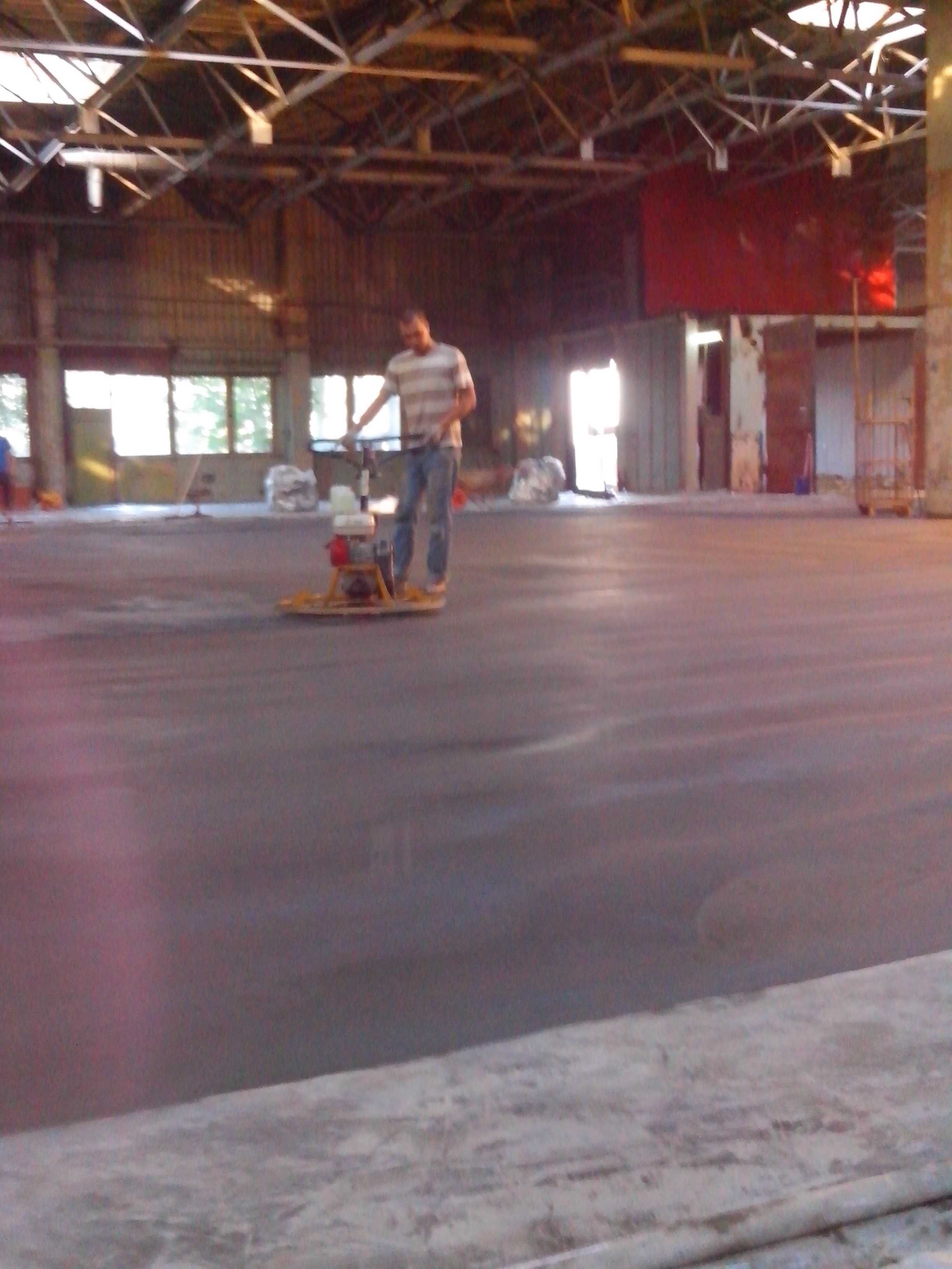 Промислова бетонна підлога.Бетонна стяжка