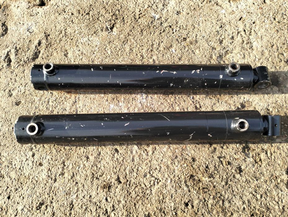 Siłownik hydrauliczny dwustronnego działania FI 30