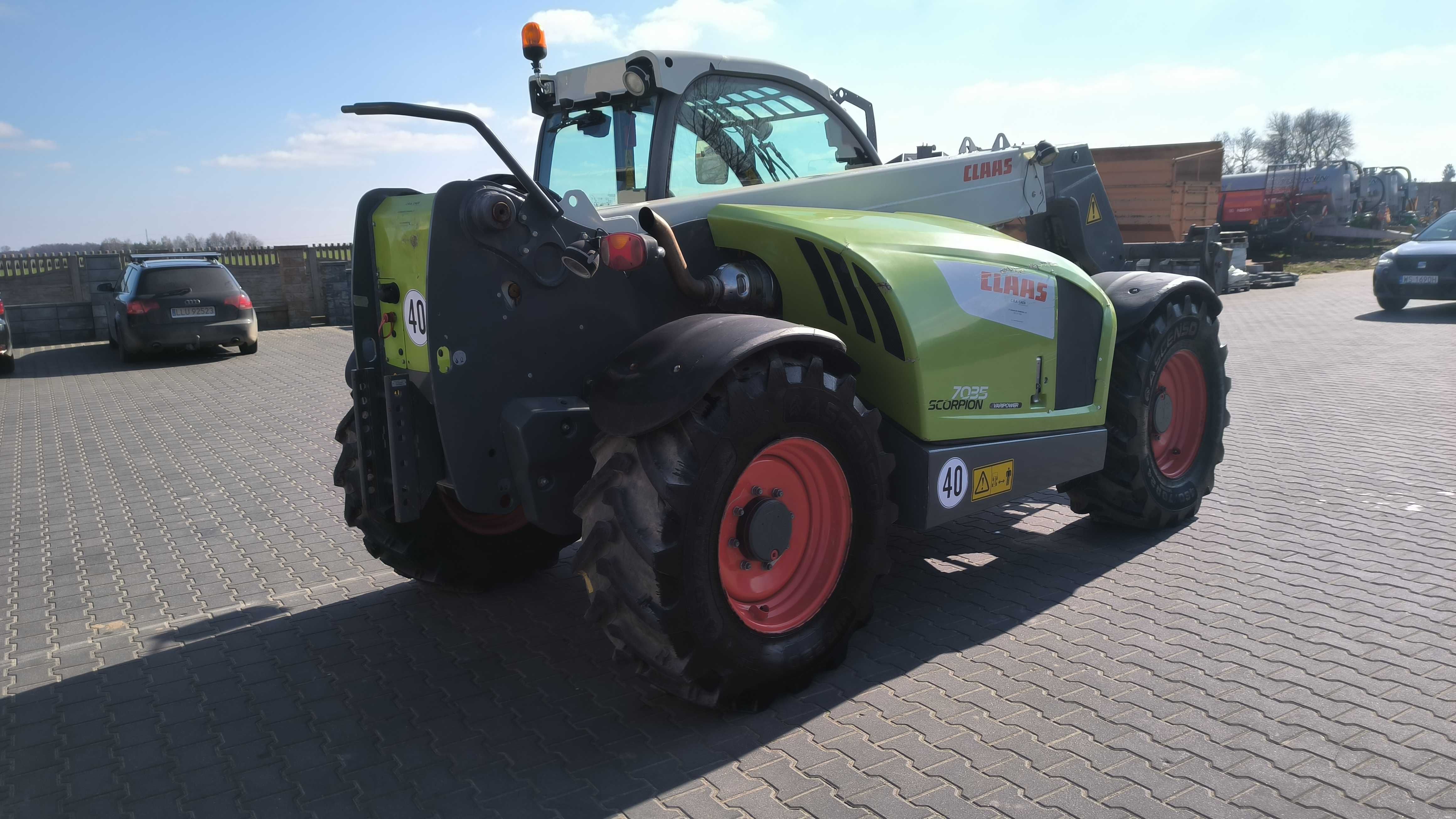 Ładowarka teleskopowa Claas Scorpion 7035