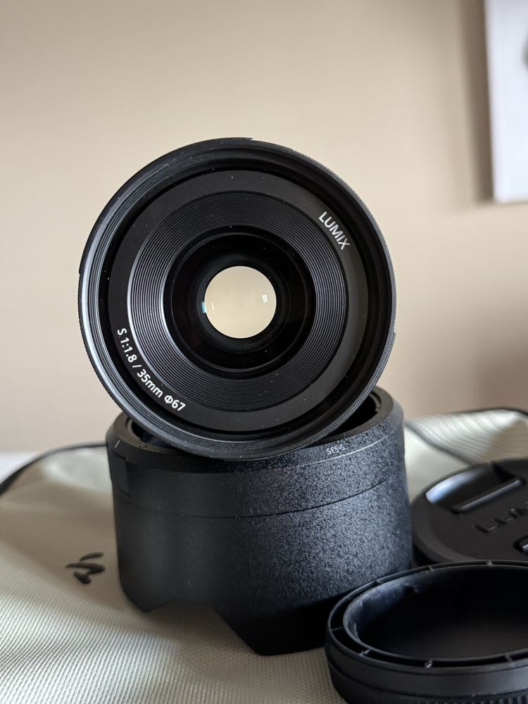 Panasonic lumix S 35mm f/1.8