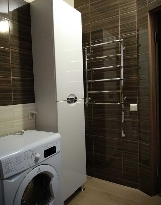 Простора 3-кімнатна квартира в новобудові на Озерній