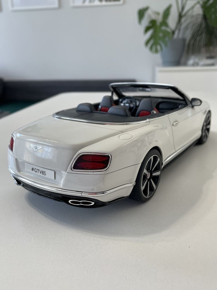 Model Bentley Continental GTV8S Convertible 1/18 GT Spirit