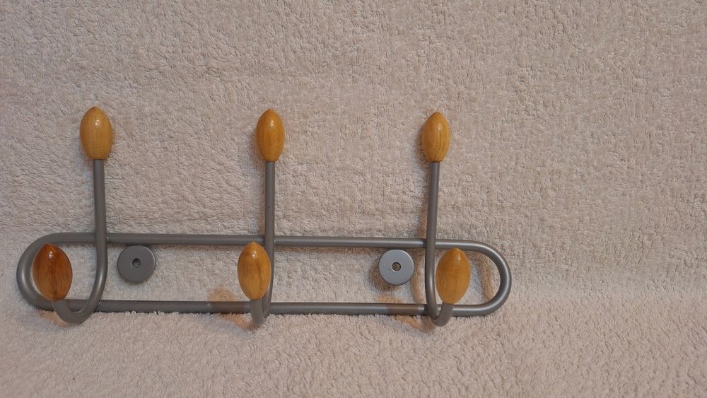 Wieszak ścienny, metalowy