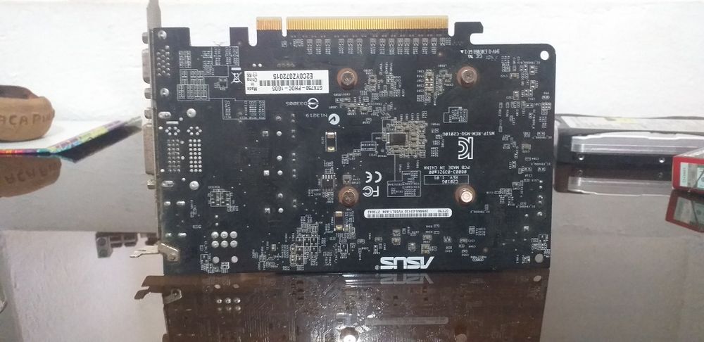 Placa gráfica Asus GeForce GTX 750 Ti