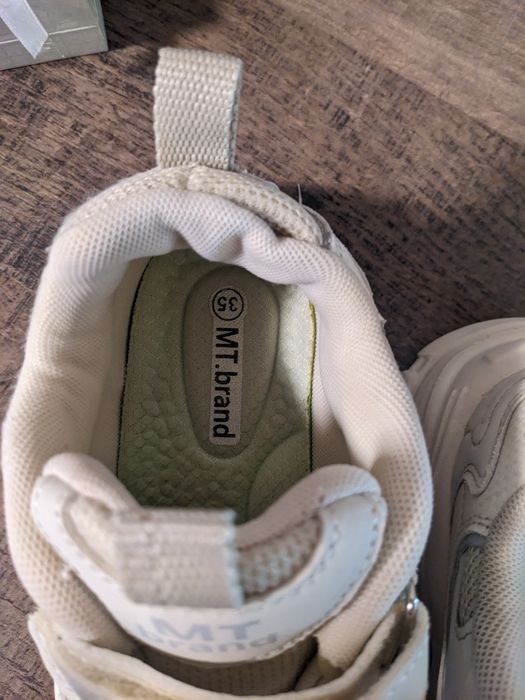 Кросівки демісезонні 35 р