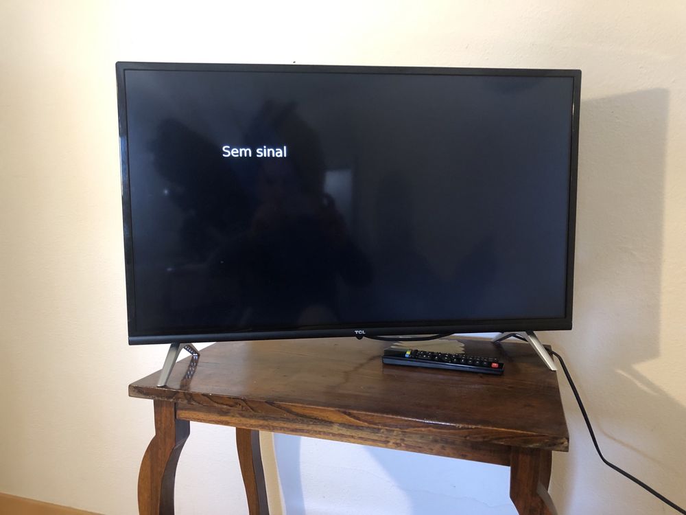 Vendo tv 32 TCL como nova