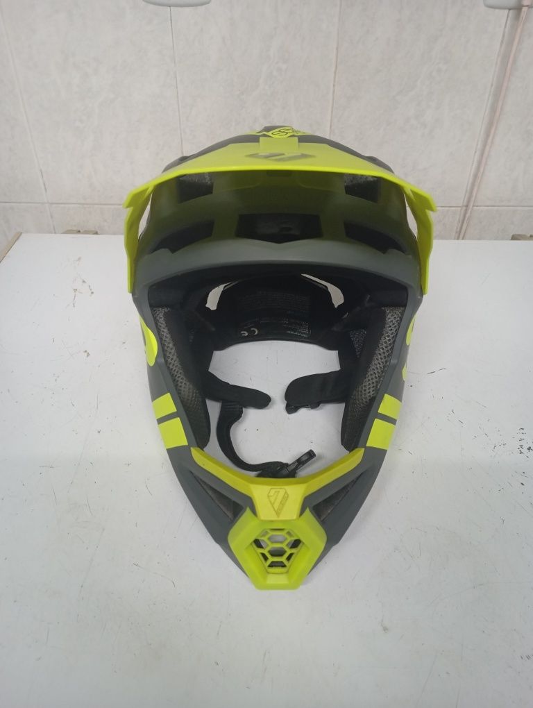 Capacete integral btt
