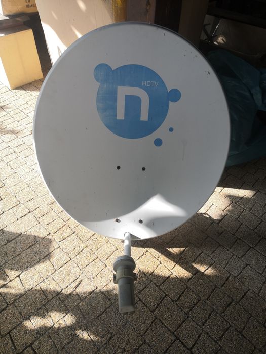 Antena talerz tv do telewizora.