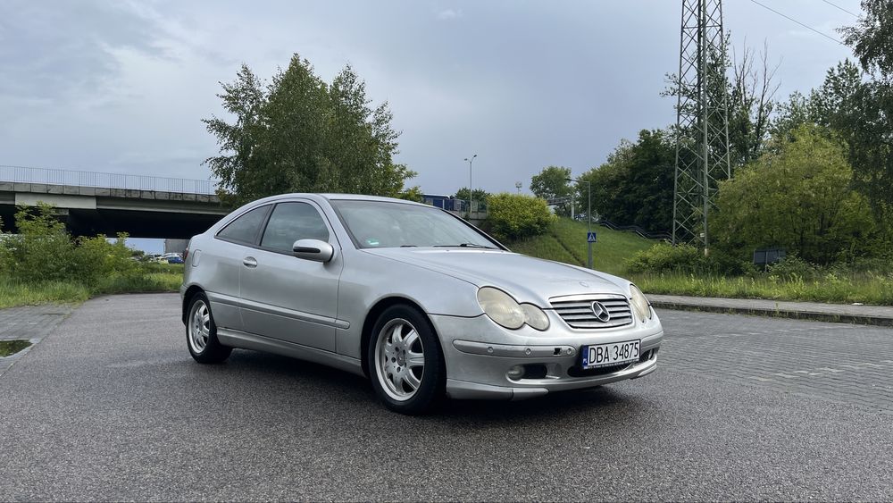 Mercedes w203 C220 SportCoupe 2.1 CDI 2003r