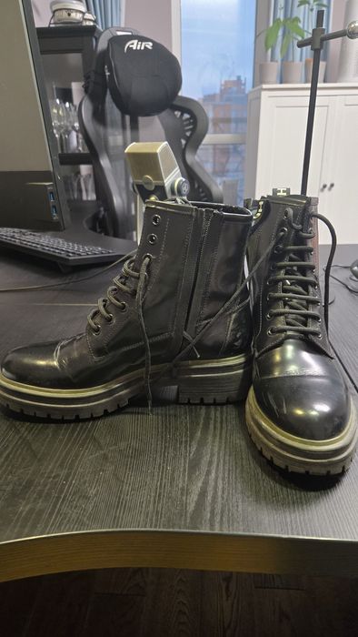 Чоботи Hugo 38 р.