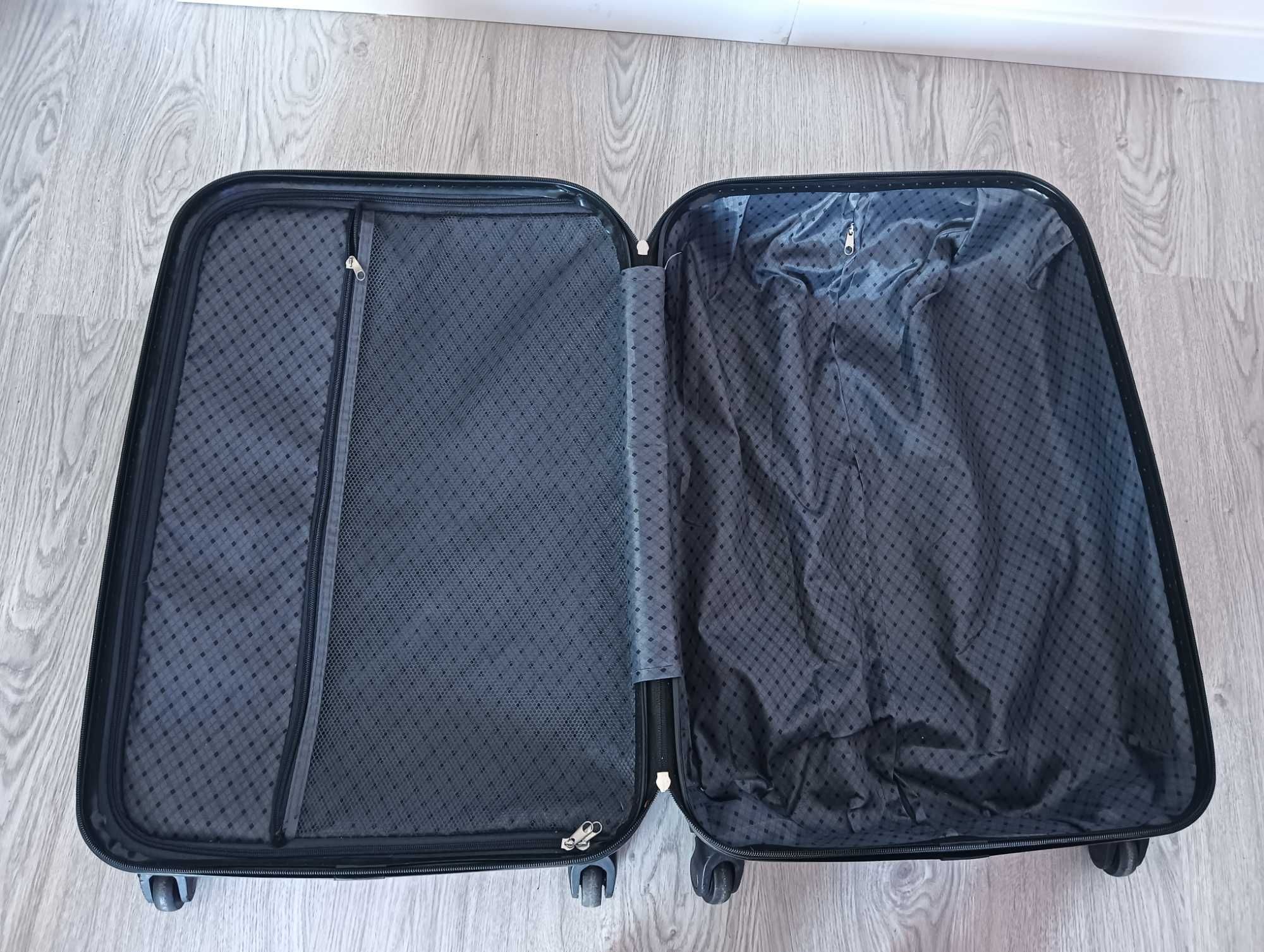 Mala de viagem cor lilás