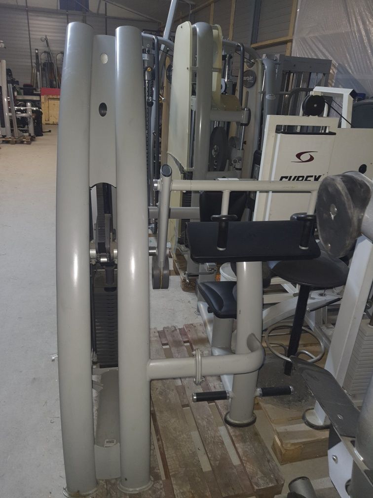 Maszyna tricepsy  SpotrsArt stos 100kg ! Jak technogym olymp hes