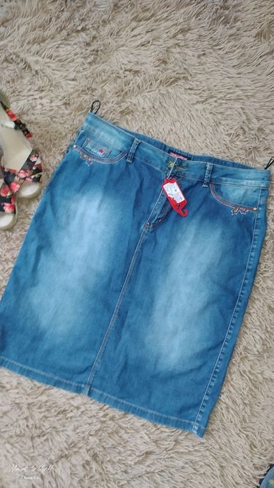 Жіноча джинсова спідниця