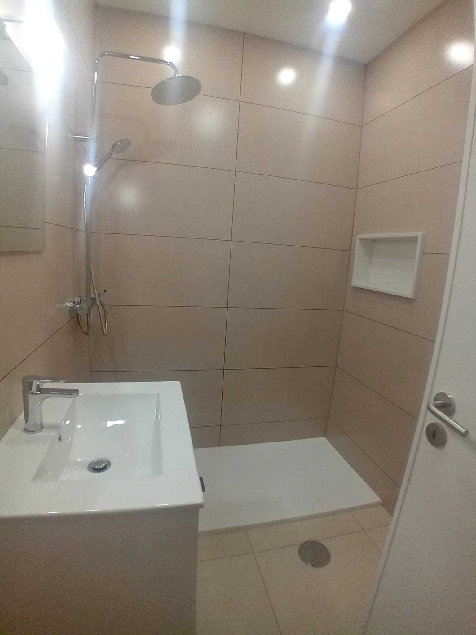 Excelente t1 renovado ao metro do Marquês